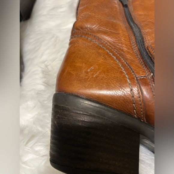 Clark’s Brown Leather Ankle Boots - Picture 9 of 10